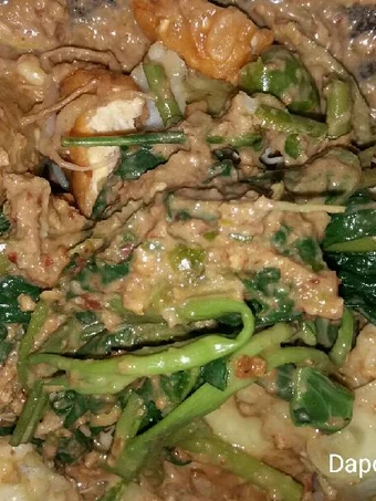 Langkah Gampang Menyiapkan Resep Rujak petis (Jawa timur) yang Uenak Anti Ribet, Bikin Ngiler