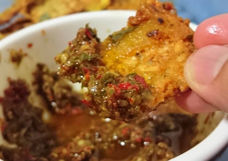 Sambal cocol tempe goreng