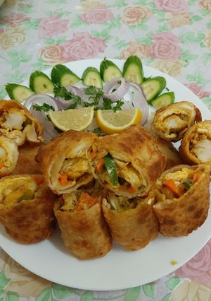 A picture of Chicken large rolls.