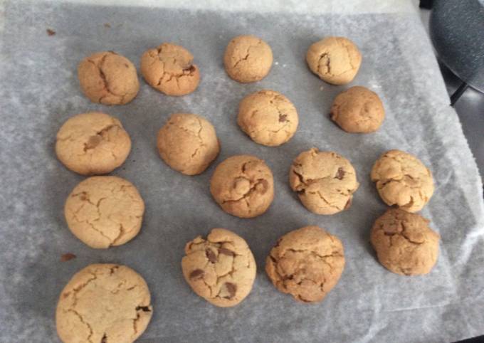 Nut- free chocolate chip cookies