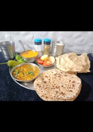 મેથી સેવ નું શાક(Methi sev ni sabji Recipe in Gujarati) રેસીપી મુખ્ય ફોટો