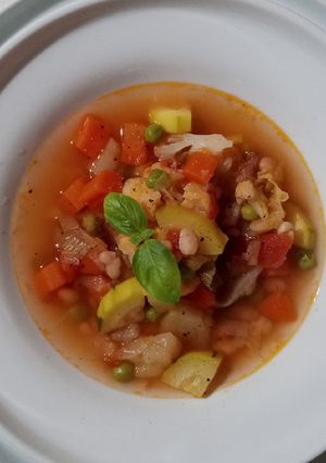 Minestrone 'minesztróne' leves 🇮🇹 recept fotója