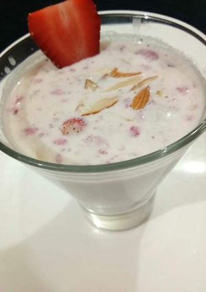 A picture of Strawberry Basundi.
