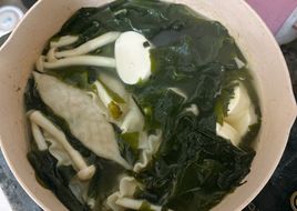 Canh rong biển mandu