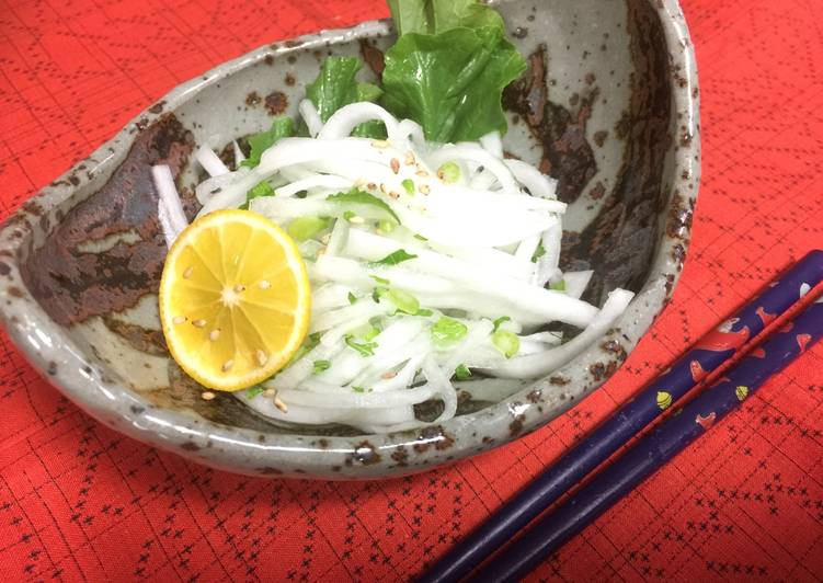 Japanese Radish Salad