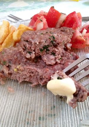 Una foto de Kafta (hamburguesa árabe)