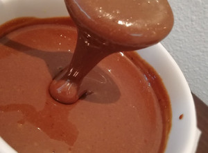 صورة لوصفة طريقه عمل صوص شوكولاته في البيت