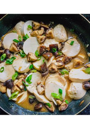 Hình của món Đậu Hủ Non sốt Nấm Đông Cô.