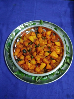 *பொட்டேட்டோ பொடிமாஸ்*(potato podimas recipe in tamil) செய்முறை முக்கிய புகைப்படம்