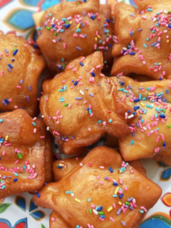 Una foto de Pastelitos criollos fáciles (sin hojaldrado)