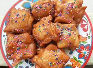Una foto de Pastelitos criollos fáciles (sin hojaldrado)