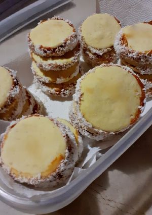 Una foto de Alfajorcitos de maizena riquísimos😋😋😋