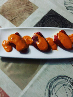Una foto de Pimientos del piquillo rellenos de brandada de bacalao