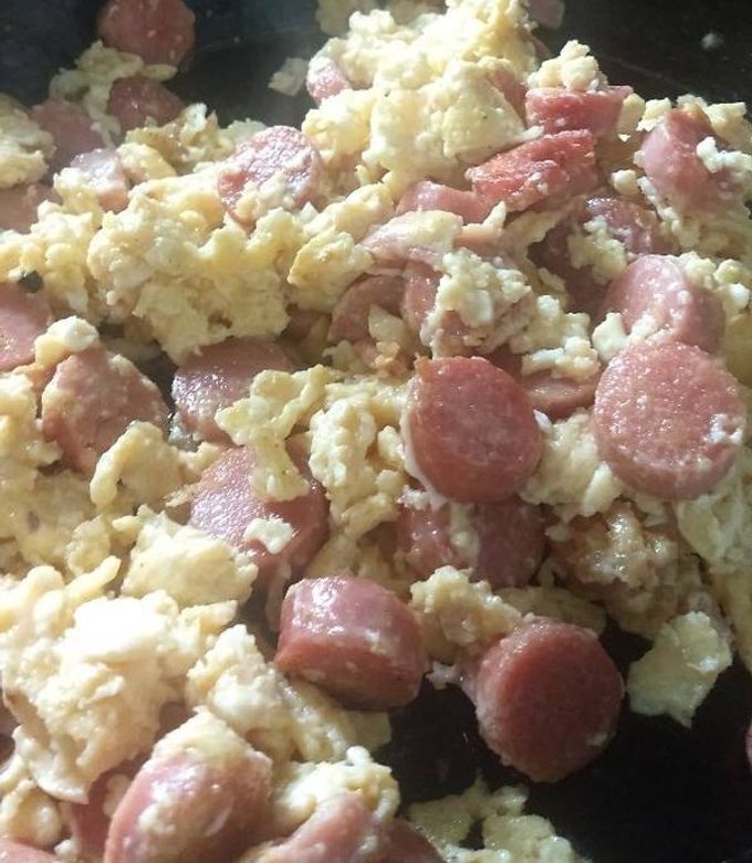 Una foto de Huevo con Salchicha Desayuno mexicano