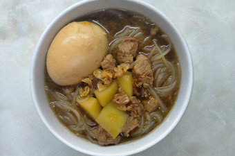 Cara Bikin Semur daging kentang Praktis