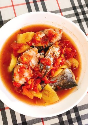 Hình của món Cá thu lem kho.