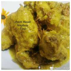 A picture of Ayam masak lengkuas.