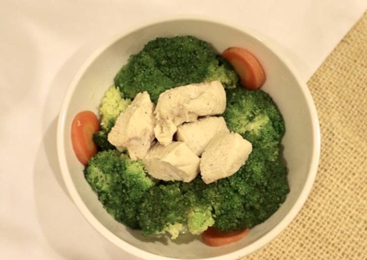 Brocolli Chicken Soup with Carrots