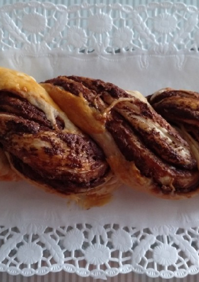 Una foto de Trenza de hojaldre con Nutella