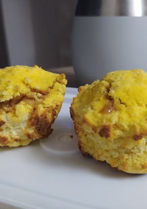 Una foto de Muffins húmedos "free" 😅💪🏼 sin gluten - sin azúcar