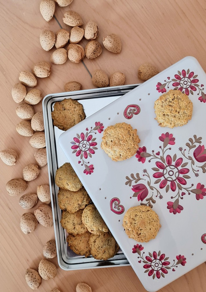Una foto de Galletas saludables de almendra y canela 🌱 sin gluten, sin azúcar ni edulcorante 🌱