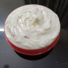 A picture of Homemade moisturiser for skin.