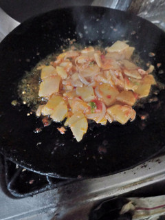 A picture of Tawa alu bhaji.