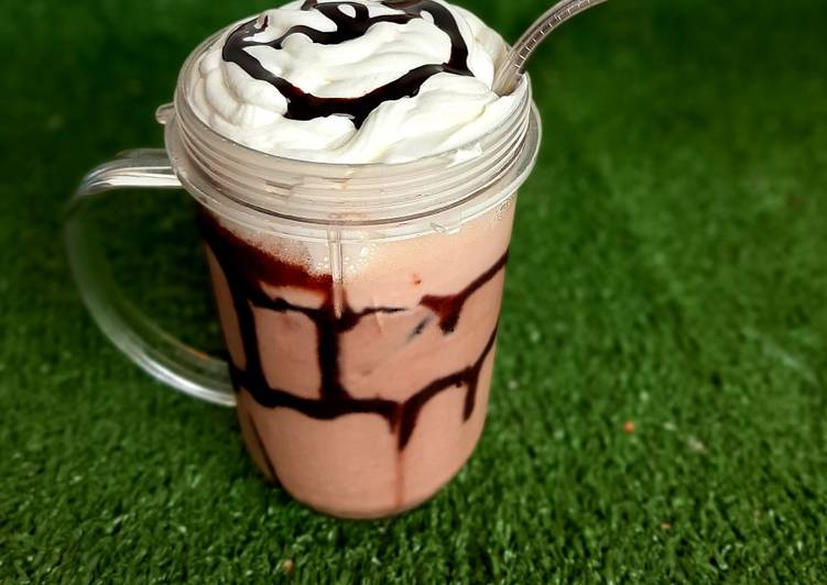 Resep Chocolate Milkshake toping whipped cream homemade Anti Gagal