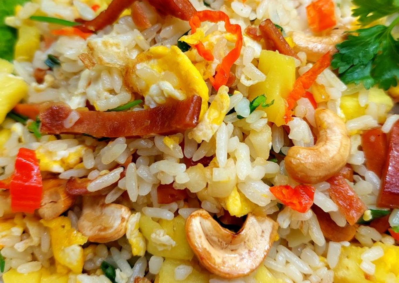 Langkah Mudah untuk Menyiapkan 126. Nasi Goreng Nanas yang Lezat Sekali