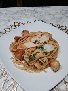 A picture of Garlic Scallop Pasta.