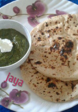 A picture of Palak gobhi ka saag.