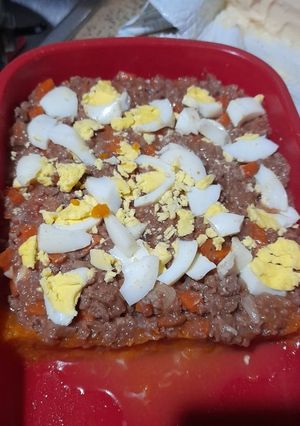 Una foto de Pastel de Calabaza relleno con Carne, Queso y Huevo Picado!