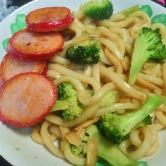 A picture of Fried udon.