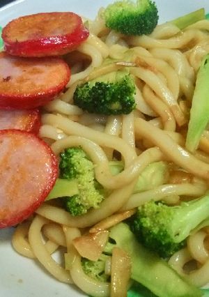A picture of Fried udon.