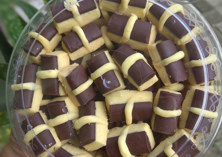 Cara Gampang Menyiapkan Chocholate stik cookies, Menggugah Selera