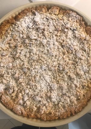 Foto di Sbriciolata con crema pasticciera e gocce di cioccolato!