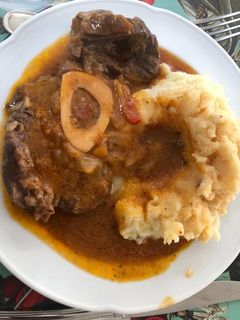 Una foto de Osobuco a la olla