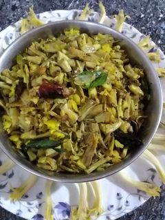 வாழைப்பூ பொரியல் (Vaazhaipoo poriyal recipe in tamil) செய்முறை முக்கிய புகைப்படம்