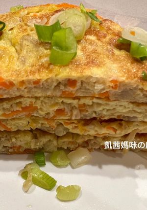 A picture of Enoki Mushroom Omelette.