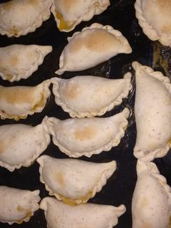 Una foto de Empanadas de pollo masa casera semi integral