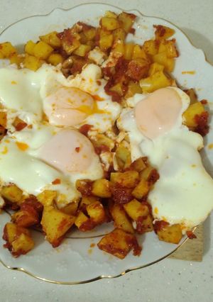 Foto resep Domates soslu yumurtalı patates (Ribet ga tuh 🤣)