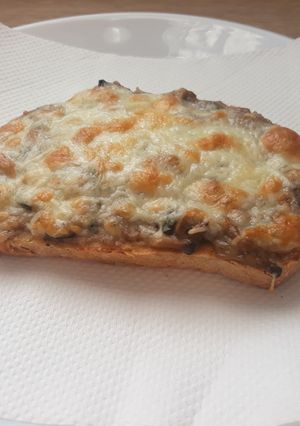 Gombás melegszendvicskrém recept fotója