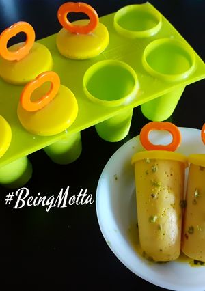 मैंगो पिस्ता कुल्फी (Mango pista kulfi recipe in Hindi) रेसिपी मुख्य फोटो