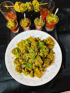 સ્ટીમ મેથી મૂઠિયાં (Steam Methi Muthiya Recipe In Gujarati) રેસીપી મુખ્ય ફોટો