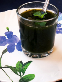 धनिया, पुदीना का जूस (Dhaniya, pudina ka juice recipe in hindi) रेसिपी मुख्य फोटो