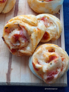 Una foto de Rolls de Pizza