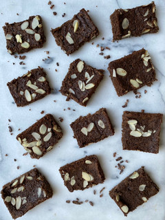 Una foto de Brownies keto saludables con harina de coco