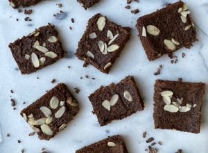 Una foto de Brownies keto saludables con harina de coco