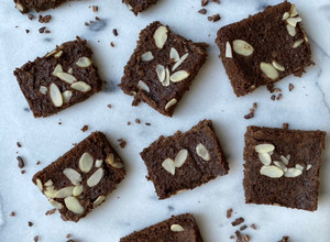 Una foto de Brownies keto saludables con harina de coco