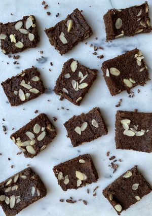 Una foto de Brownies keto saludables con harina de coco